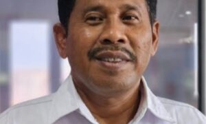 Kegiatan Kapal di Pangkal Balam Tunggu Pasang Surut Air