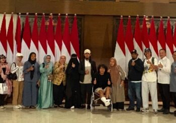Setelah 6 Bulan Kapalnya Dibajak di Somalia, 4 Awak Kapal WNI Dibebaskan & Pulang ke RI