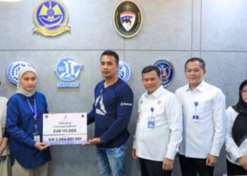 Asuransi Serahkan Rp2.462.755.601 Kepada Dua Ahli Waris Pelaut RI Yang Meninggal di Kapal