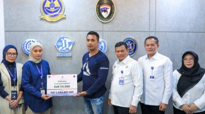 Asuransi Serahkan Rp2.462.755.601 Kepada Dua Ahli Waris Pelaut RI Yang Meninggal di Kapal